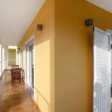 Pensionat Sunhome - Em